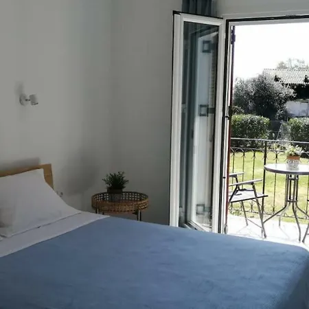 Iliana 公寓式酒店 贝尼蔡斯
