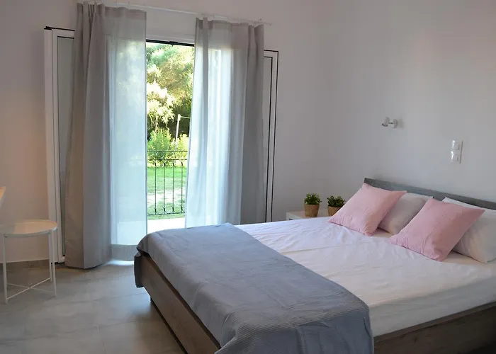 Lägenhetshotell Iliana Benitses (Corfu)