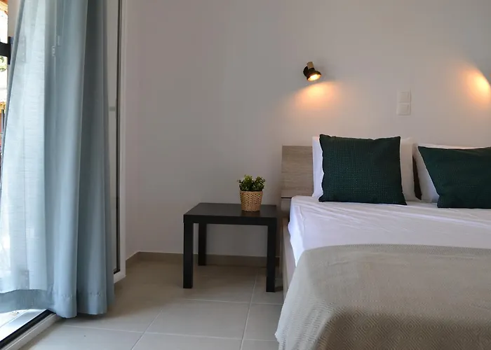 Апарт-отель Iliana 3*